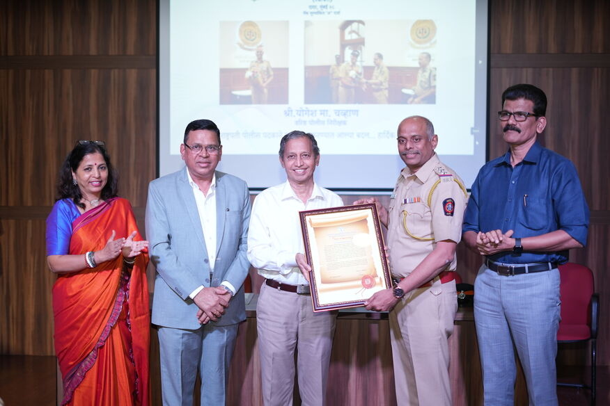 Felicitation of President’s medal awardee for exceptional achievement in Mumbai Police