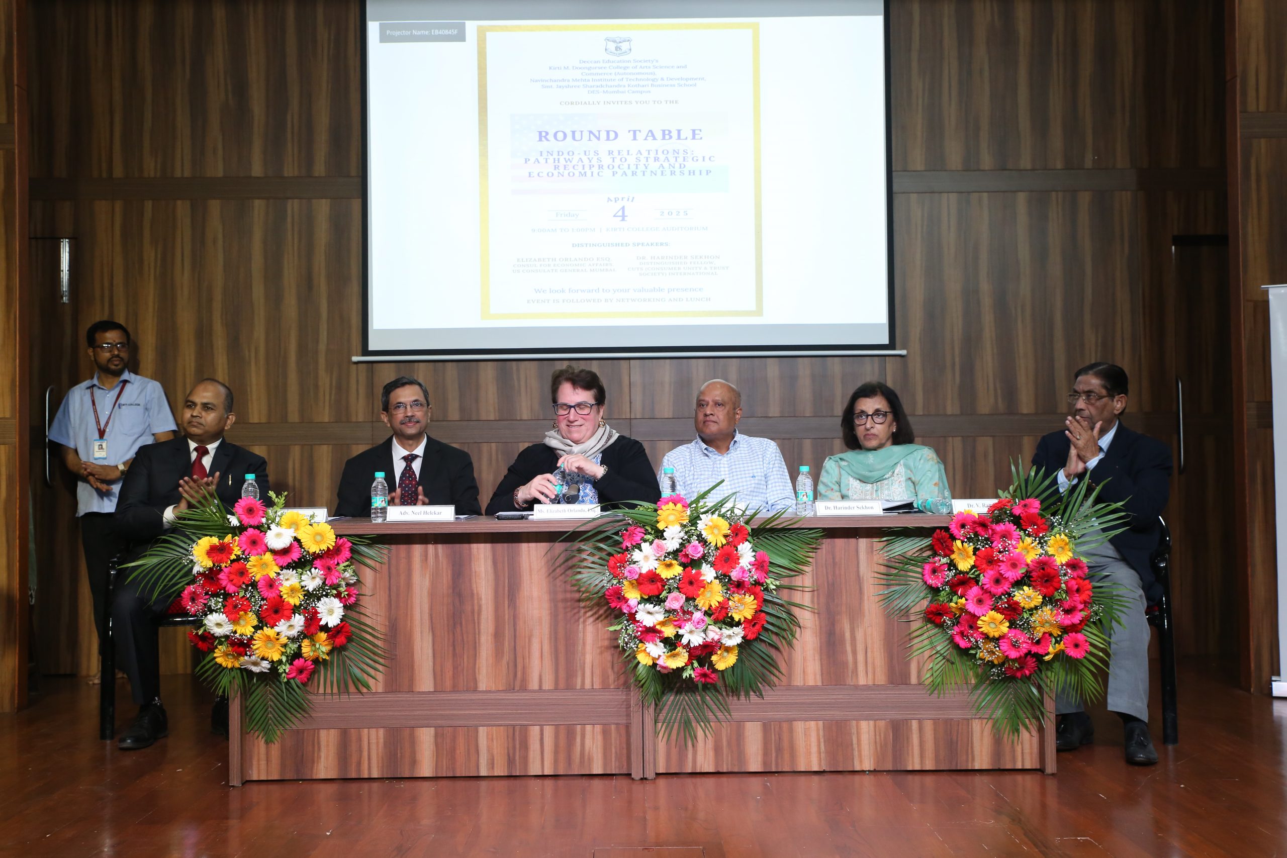 Ms.Elizabeth Orlando, Political/Economic Officer, Consulate General USA, Mumbai giving Inauguration Address during the Round Table